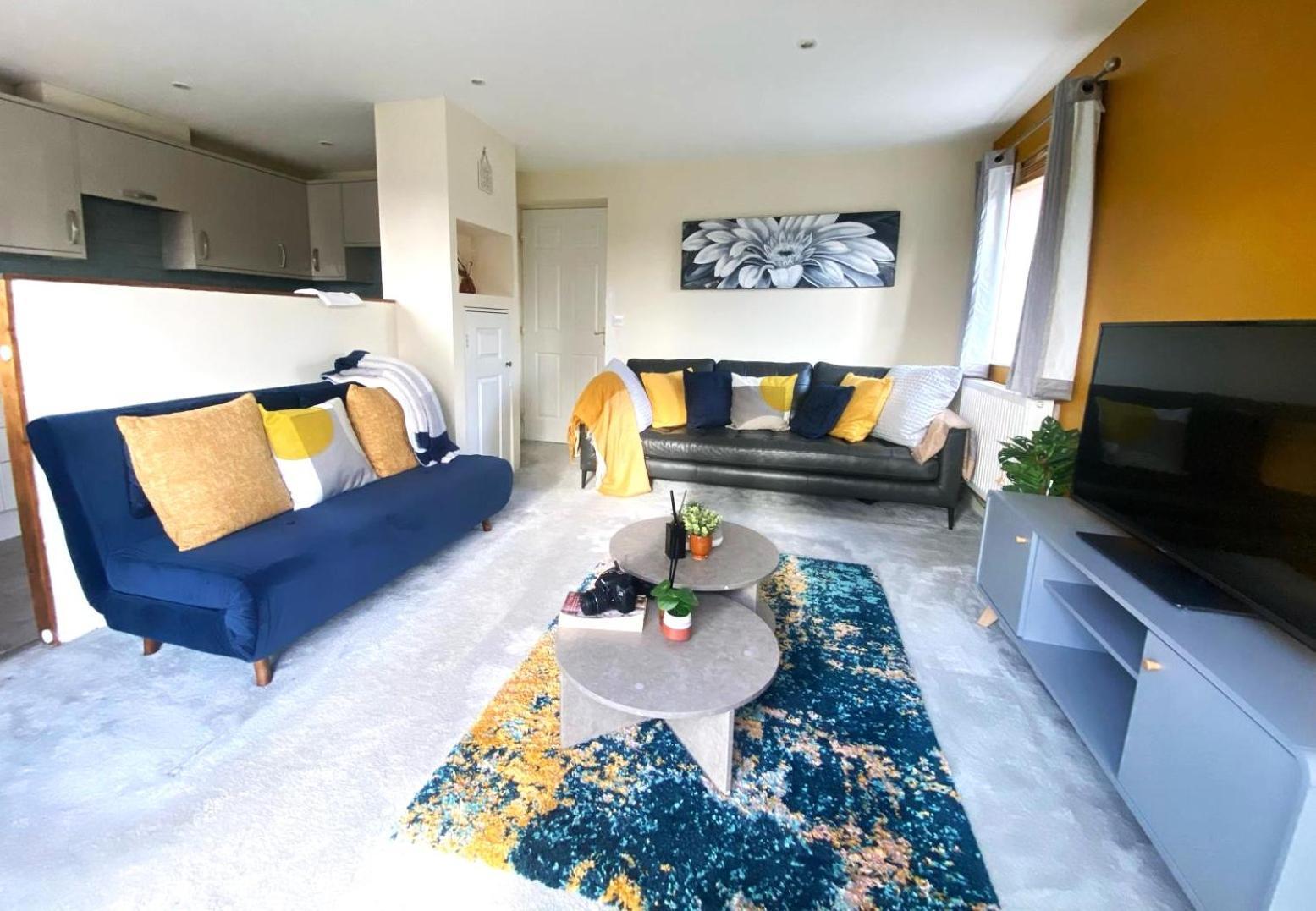 Large Cosy 2 Bedroom Ground Floor Flat In Stevenage Sg1 Sleeps 4-5 Free Parking מראה חיצוני תמונה